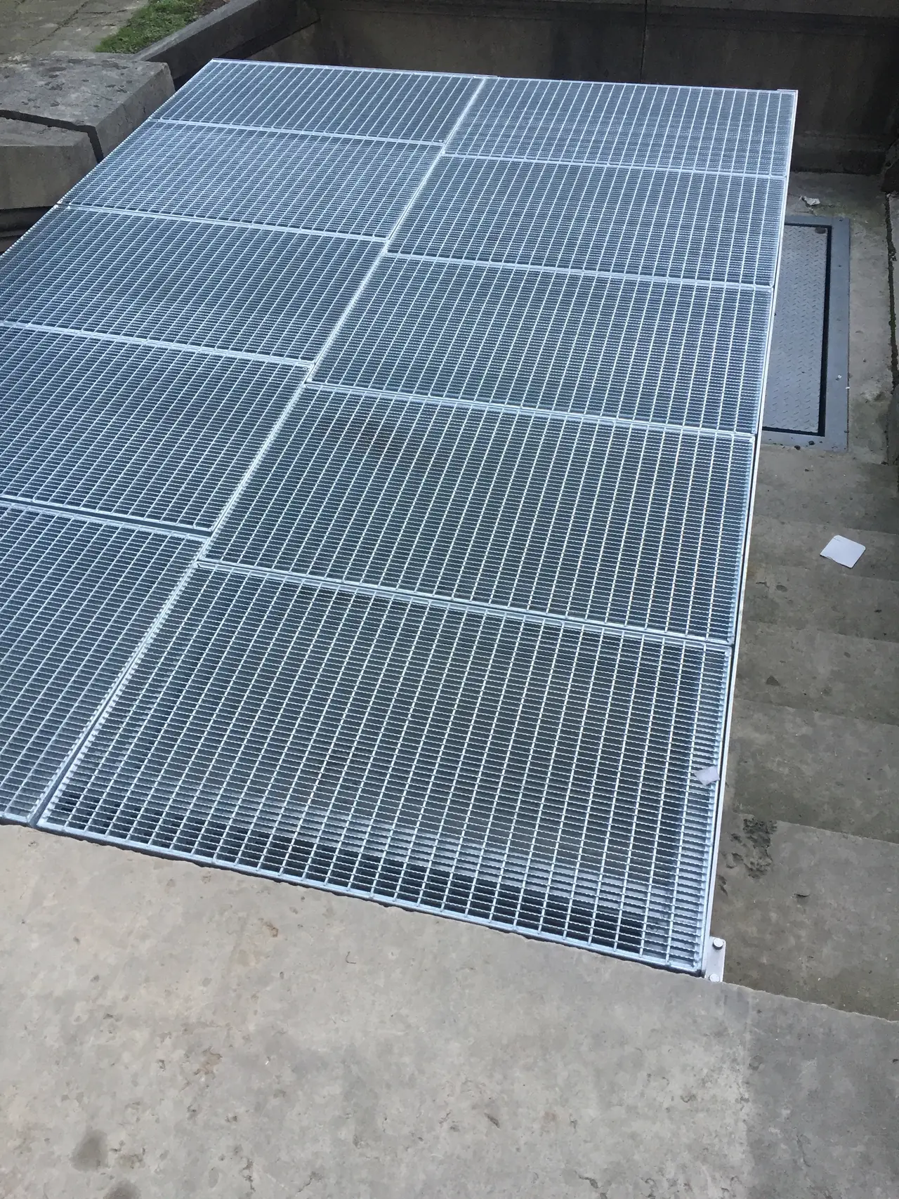 Grilles caillebotis galvanisées